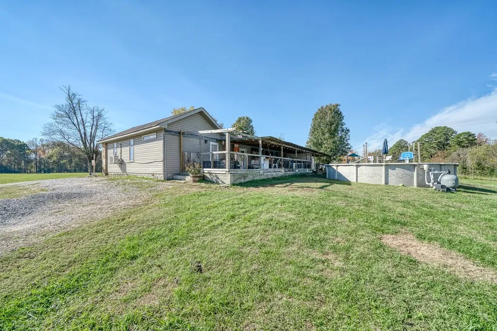 8597 Chaffin Road Baxter TN 38544