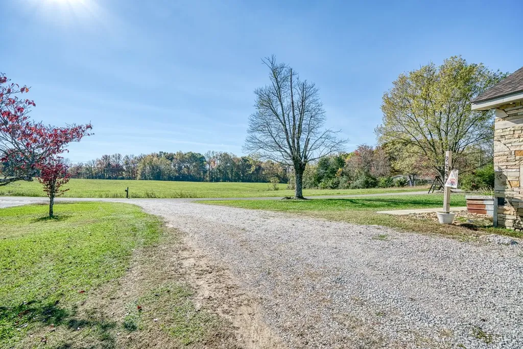 8597 Chaffin Road Baxter TN 38544