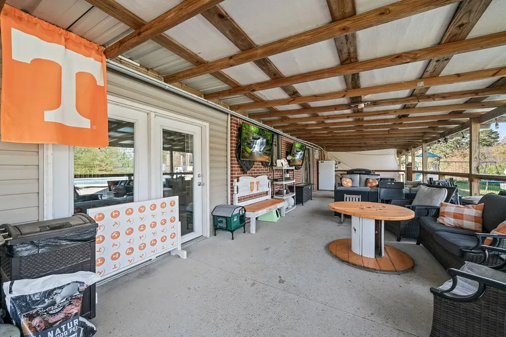 8597 Chaffin Road Baxter TN 38544