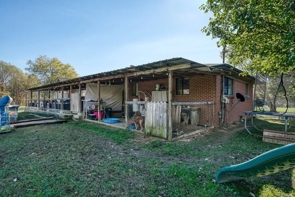 8597 Chaffin Road Baxter TN 38544