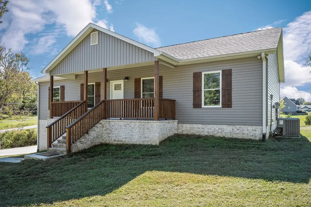500 N Mcbroom Chapel Cookeville TN 38501