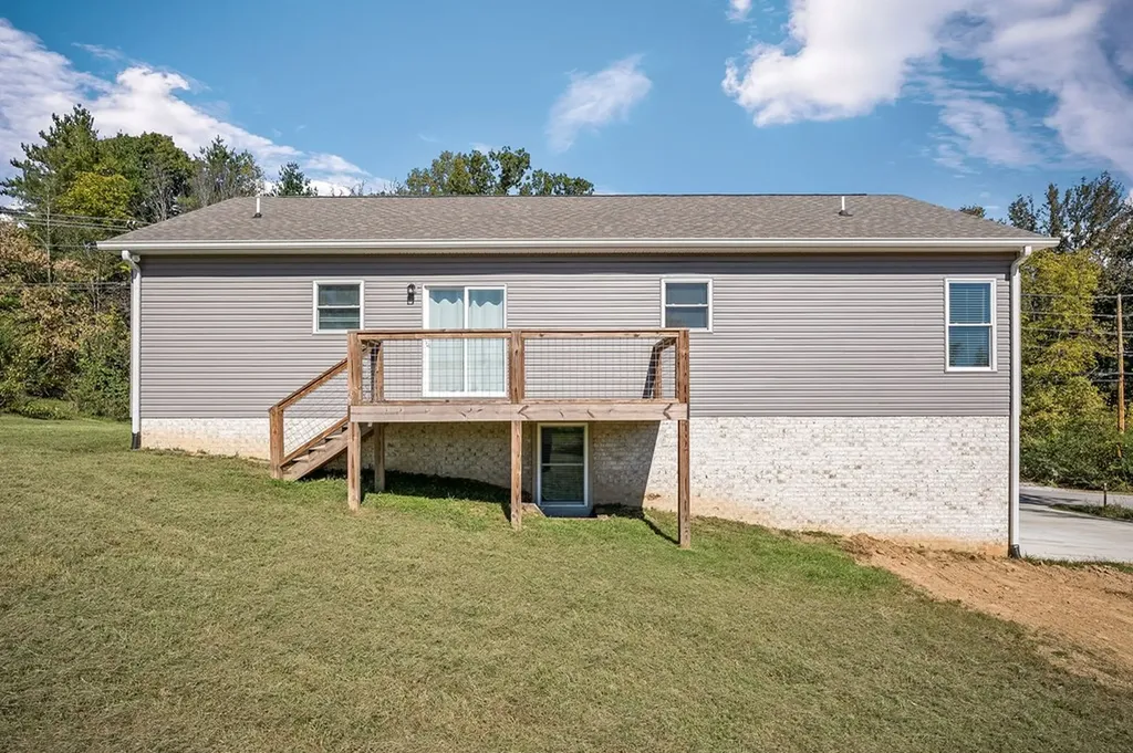 500 N Mcbroom Chapel Cookeville TN 38501