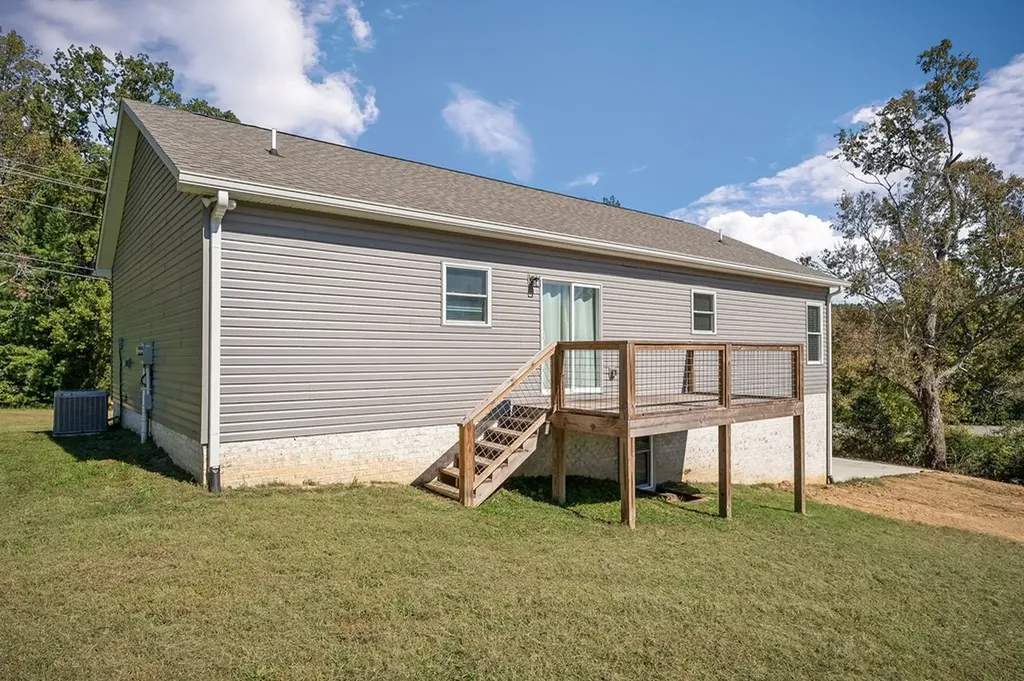 500 N Mcbroom Chapel Cookeville TN 38501