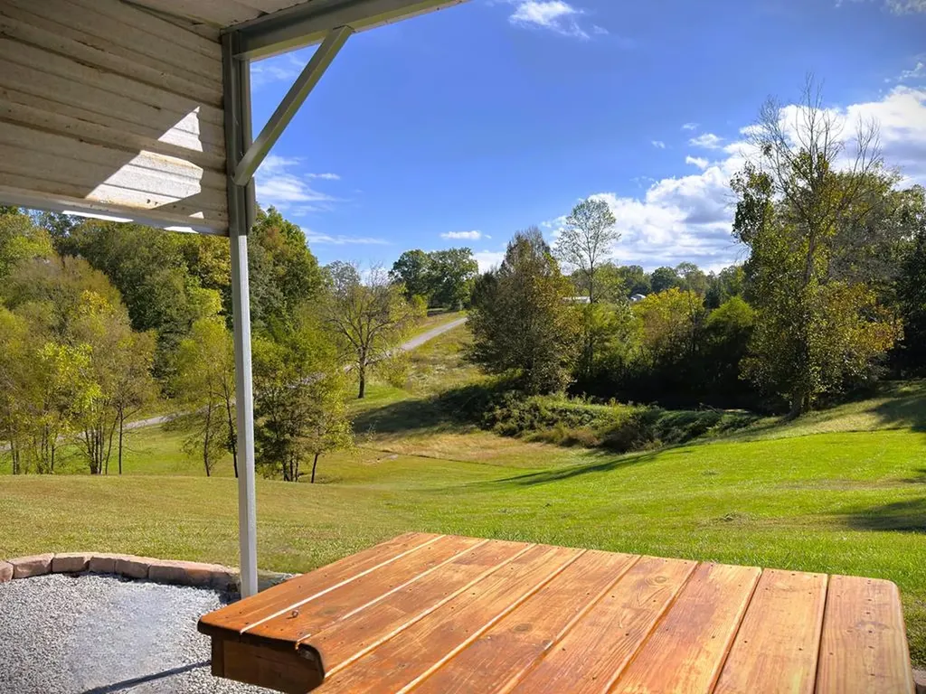 3524 Griffintown Road Sparta TN 38583