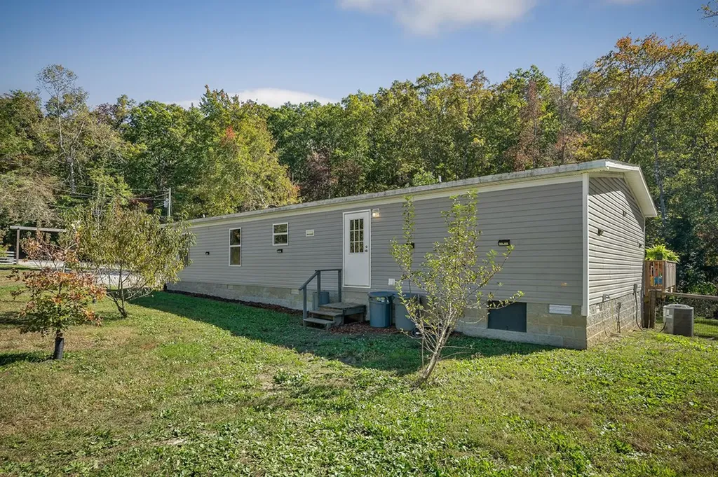 192 Webb Loop Crossville TN 38572
