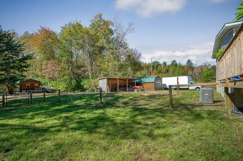 192 Webb Loop Crossville TN 38572