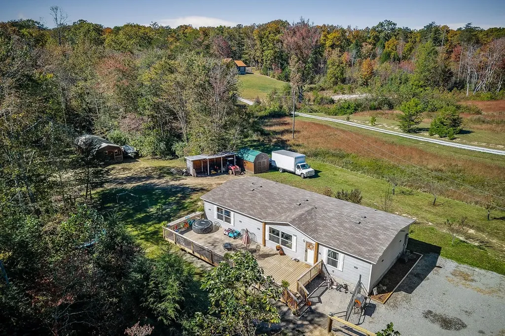 192 Webb Loop Crossville TN 38572