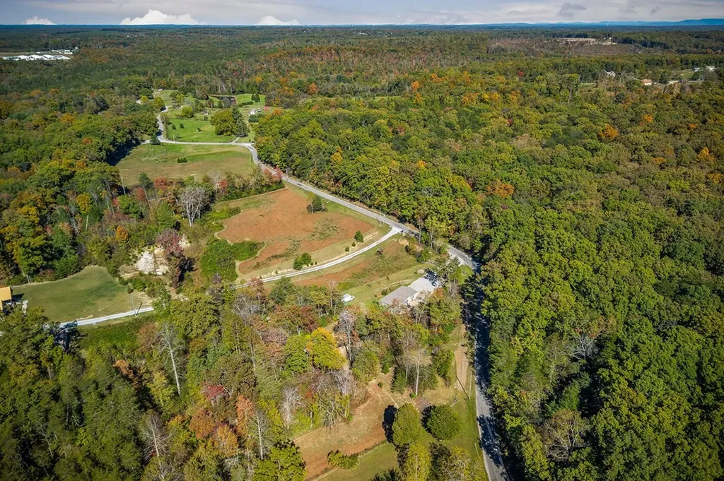 192 Webb Loop Crossville TN 38572