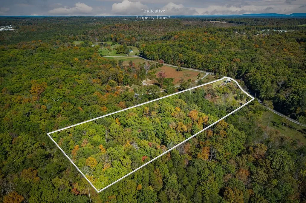 192 Webb Loop Crossville TN 38572