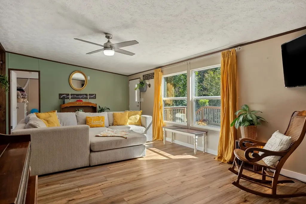 192 Webb Loop Crossville TN 38572