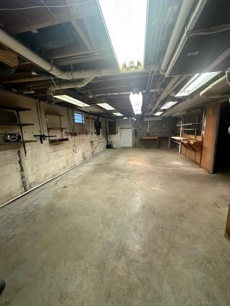 5185 Crossville Highway Sparta TN 38583