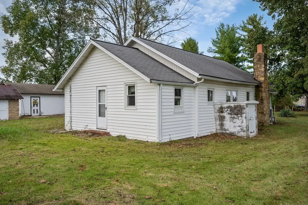 334 N Robin Hood Road Doyle TN 38559