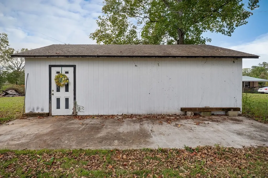 334 N Robin Hood Road Doyle TN 38559