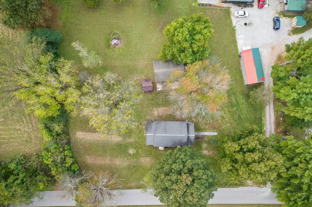 334 N Robin Hood Road Doyle TN 38559