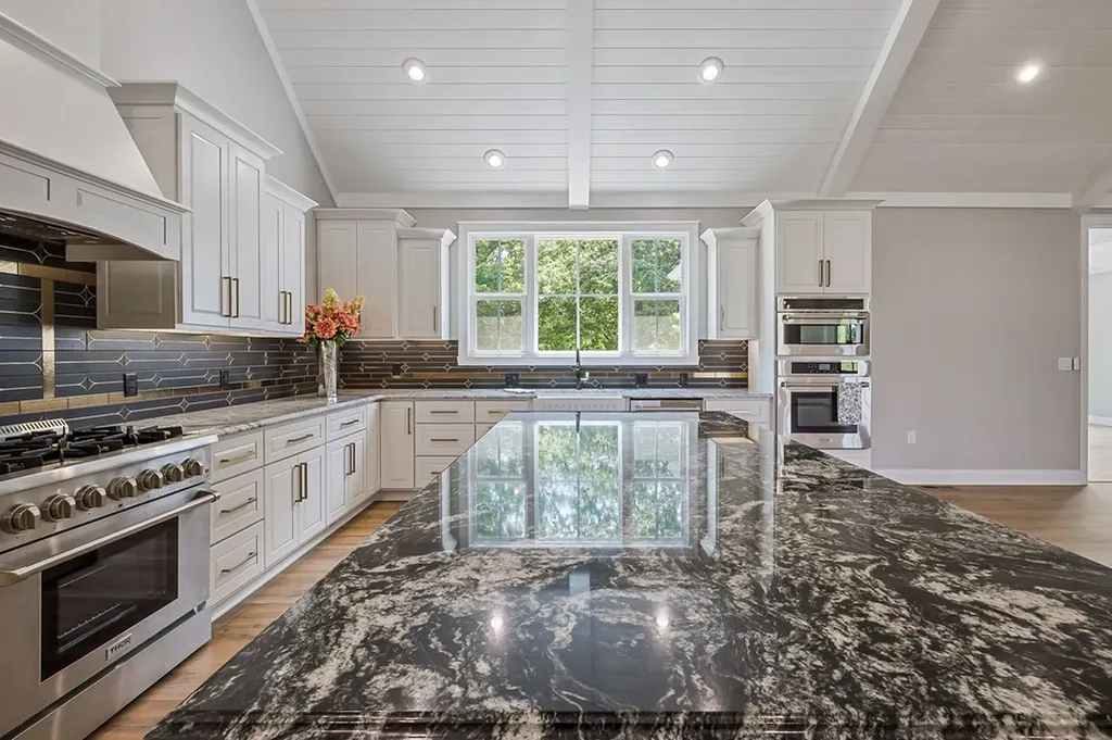 2100 Pinnacle View Cookeville TN 38506