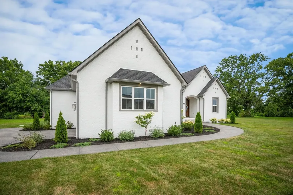 2100 Pinnacle View Cookeville TN 38506