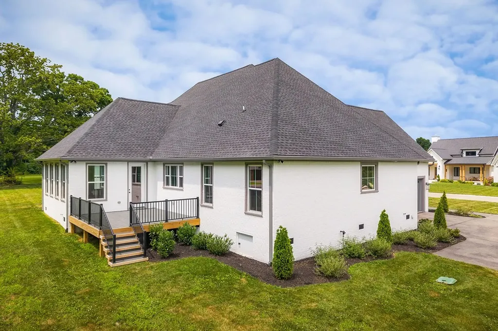 2100 Pinnacle View Cookeville TN 38506