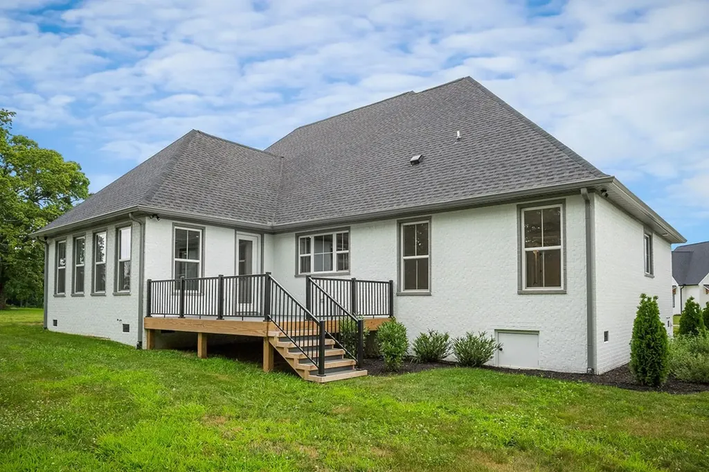 2100 Pinnacle View Cookeville TN 38506