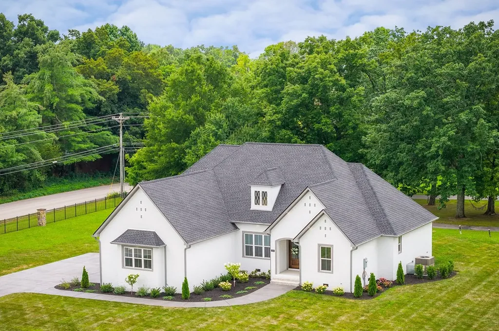 2100 Pinnacle View Cookeville TN 38506