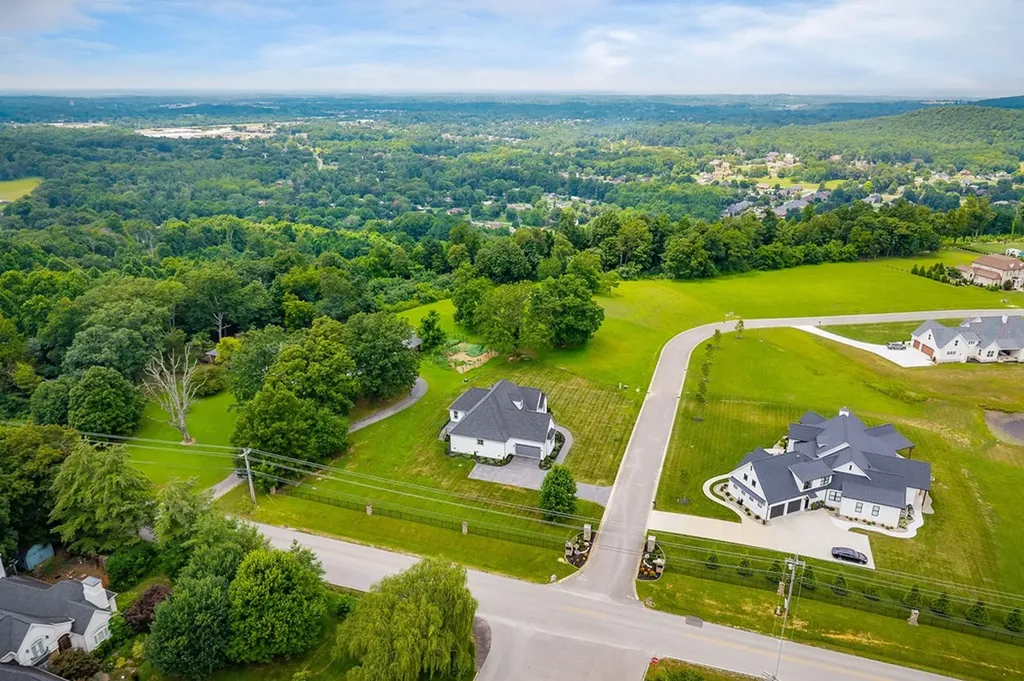 2100 Pinnacle View Cookeville TN 38506