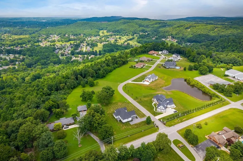 2100 Pinnacle View Cookeville TN 38506