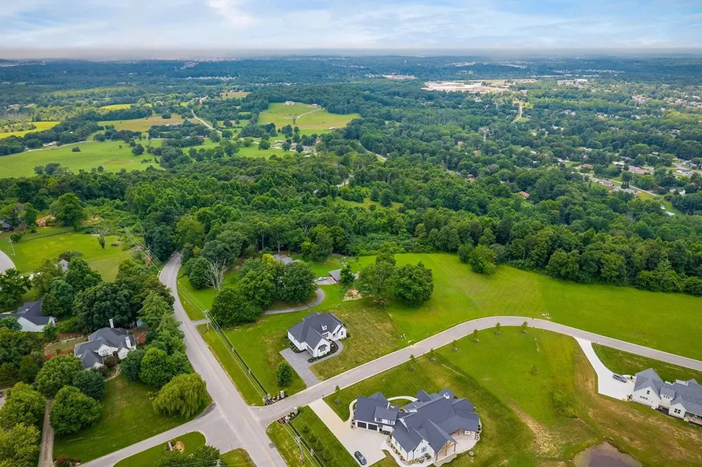 2100 Pinnacle View Cookeville TN 38506