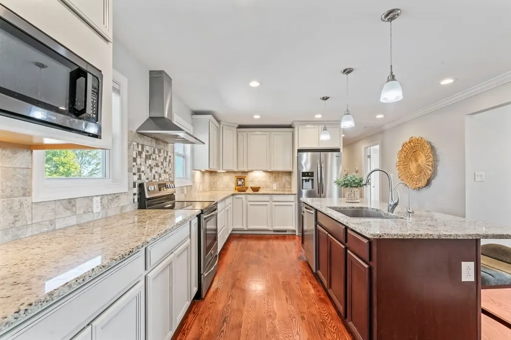 1670 Long Hollow Pike Gallatin TN 37066