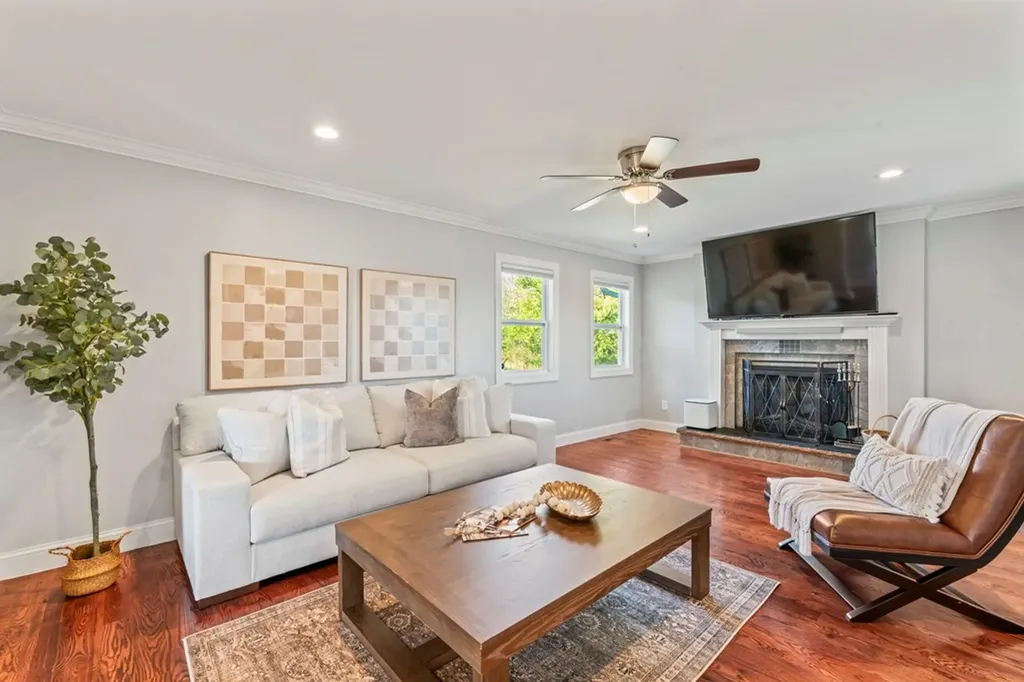 1670 Long Hollow Pike Gallatin TN 37066