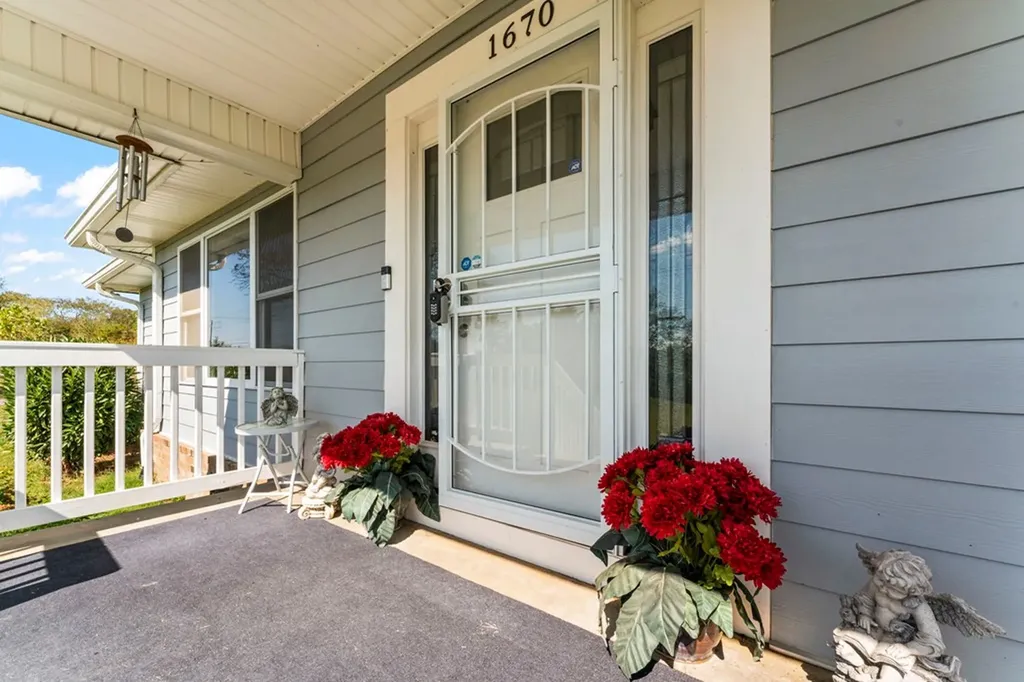 1670 Long Hollow Pike Gallatin TN 37066