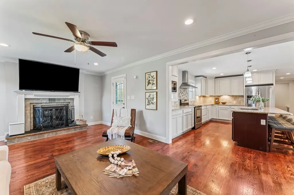 1670 Long Hollow Pike Gallatin TN 37066