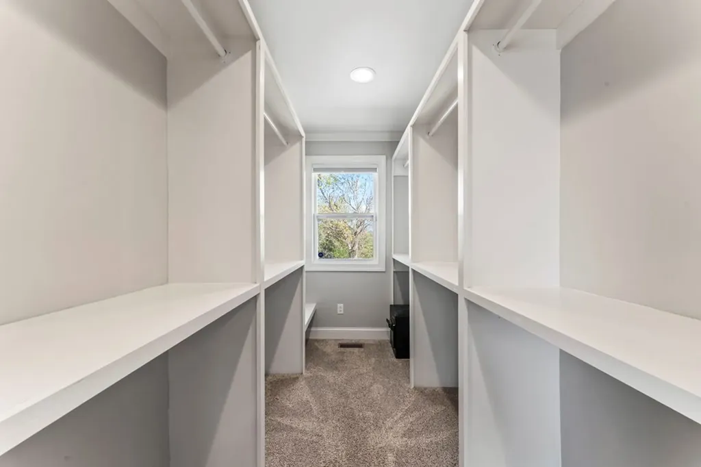 1670 Long Hollow Pike Gallatin TN 37066