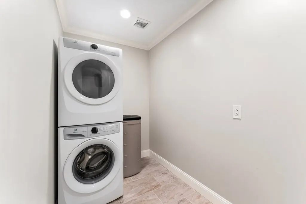 1670 Long Hollow Pike Gallatin TN 37066