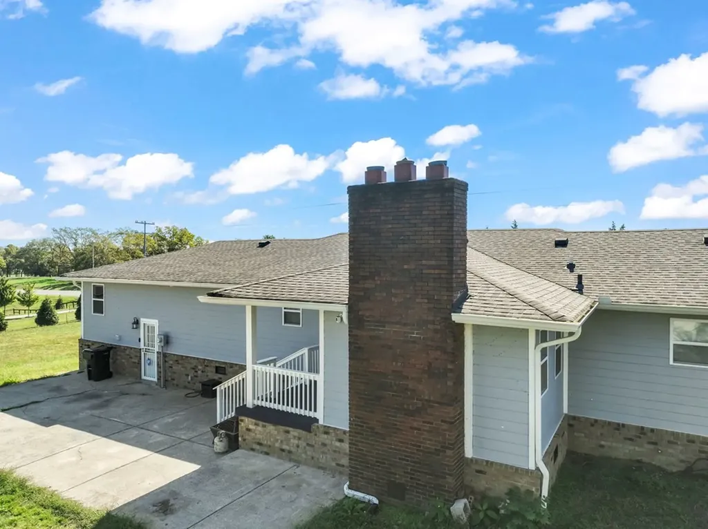 1670 Long Hollow Pike Gallatin TN 37066