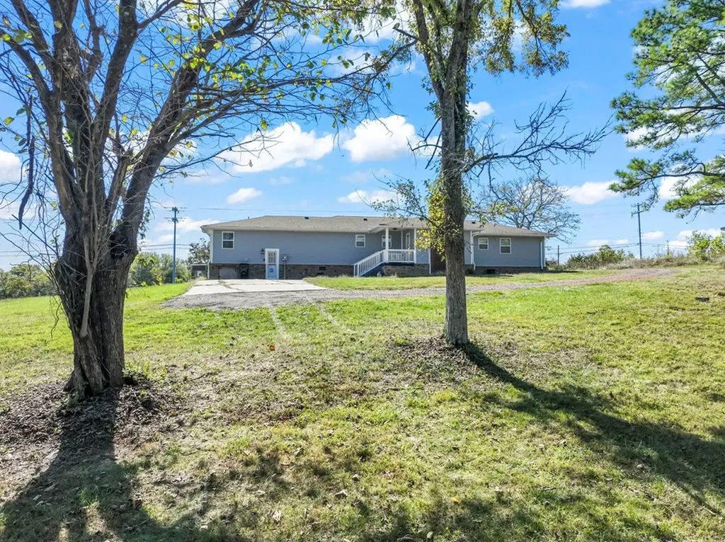 1670 Long Hollow Pike Gallatin TN 37066