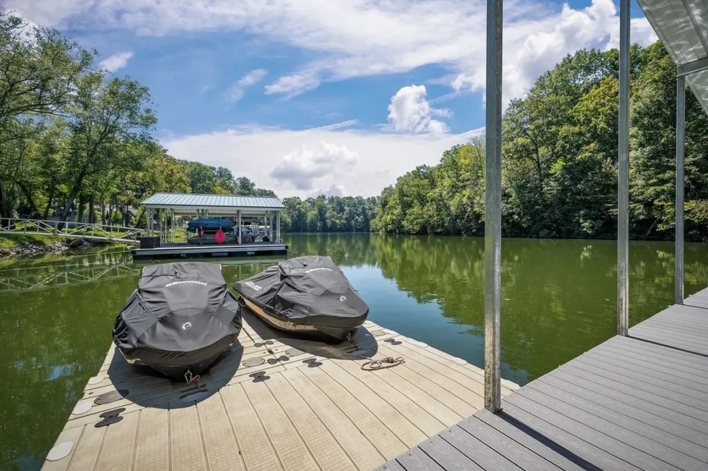 263 River Oaks Drive Sparta TN 38583