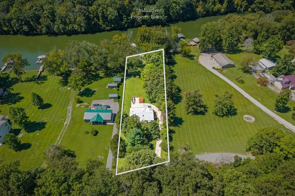 263 River Oaks Drive Sparta TN 38583