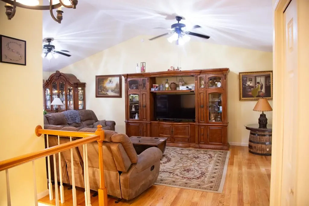 263 River Oaks Drive Sparta TN 38583