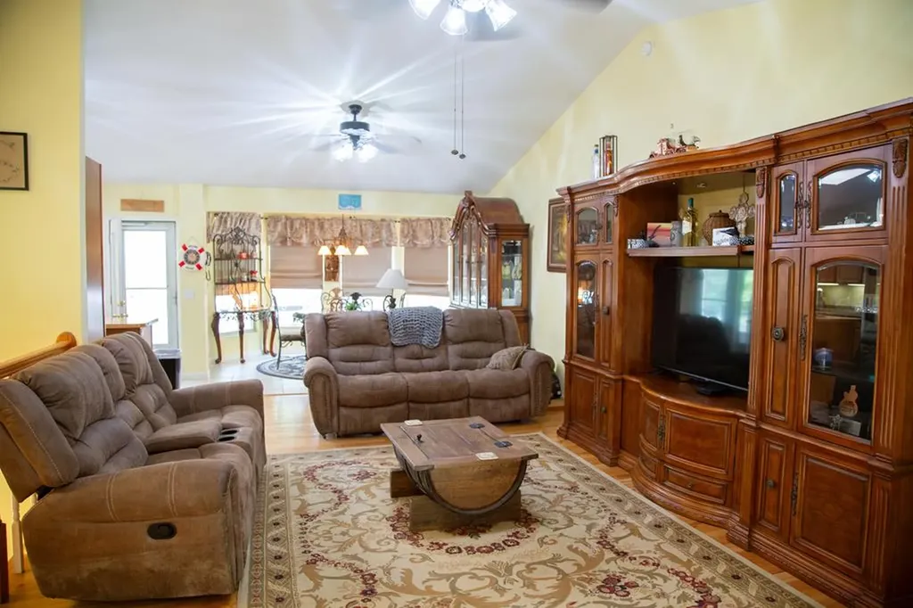 263 River Oaks Drive Sparta TN 38583