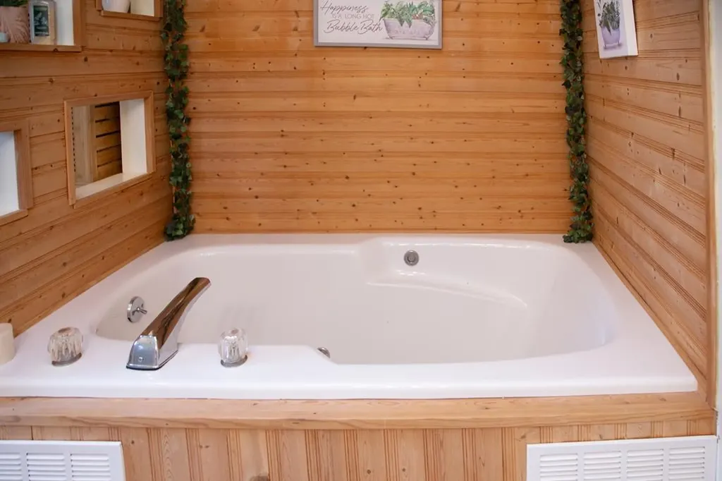 263 River Oaks Drive Sparta TN 38583