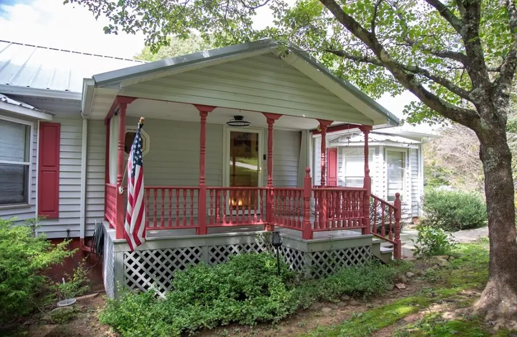 263 River Oaks Drive Sparta TN 38583