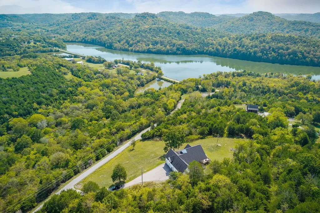 881 Eagle Mountain Road Granville TN 38564-5010