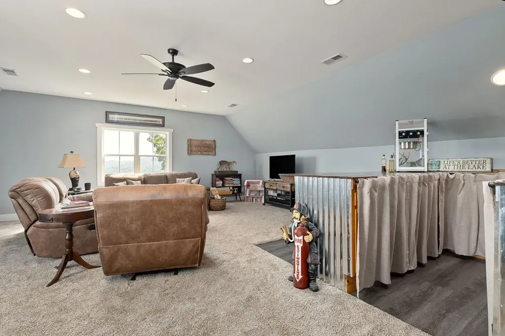 881 Eagle Mountain Road Granville TN 38564-5010