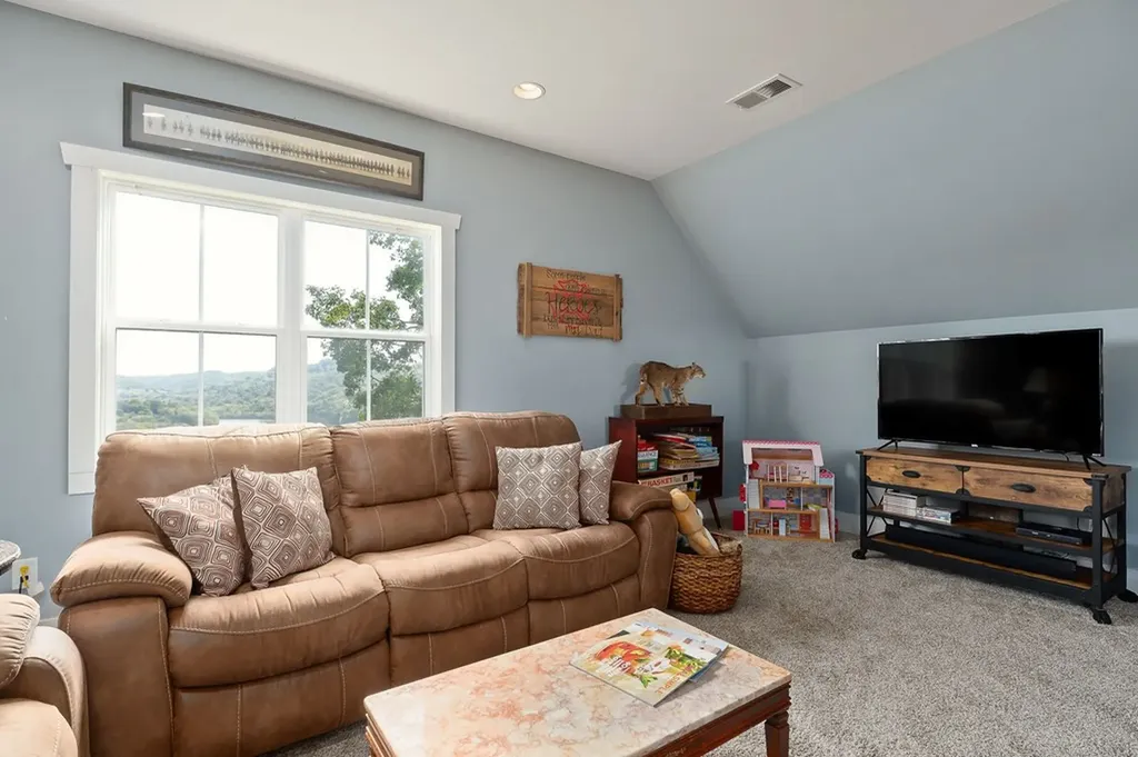 881 Eagle Mountain Road Granville TN 38564-5010