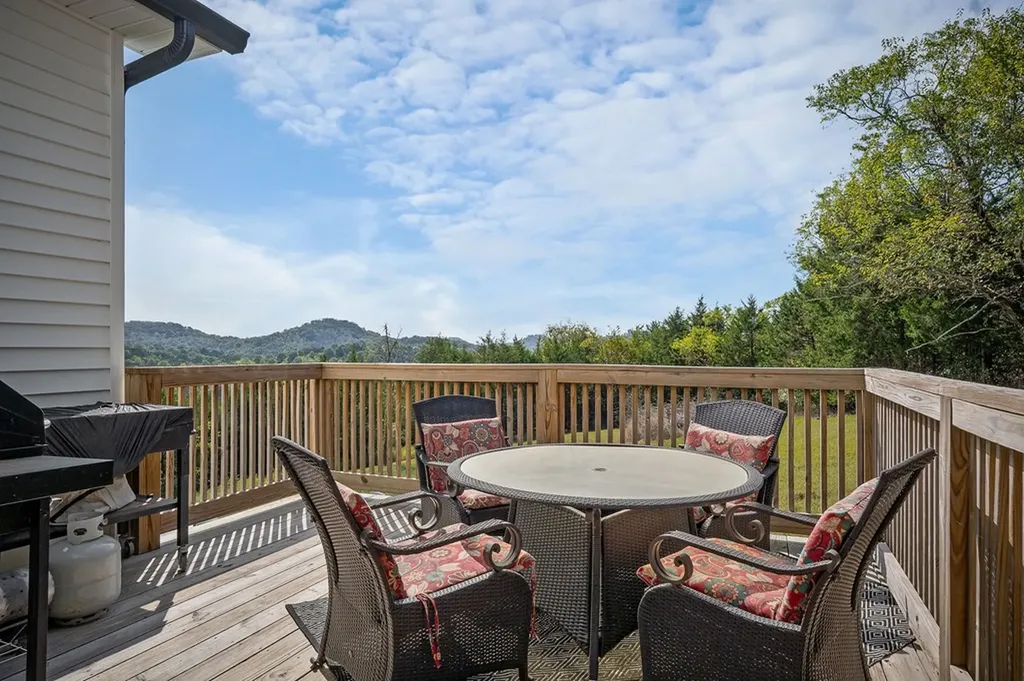 881 Eagle Mountain Road Granville TN 38564-5010