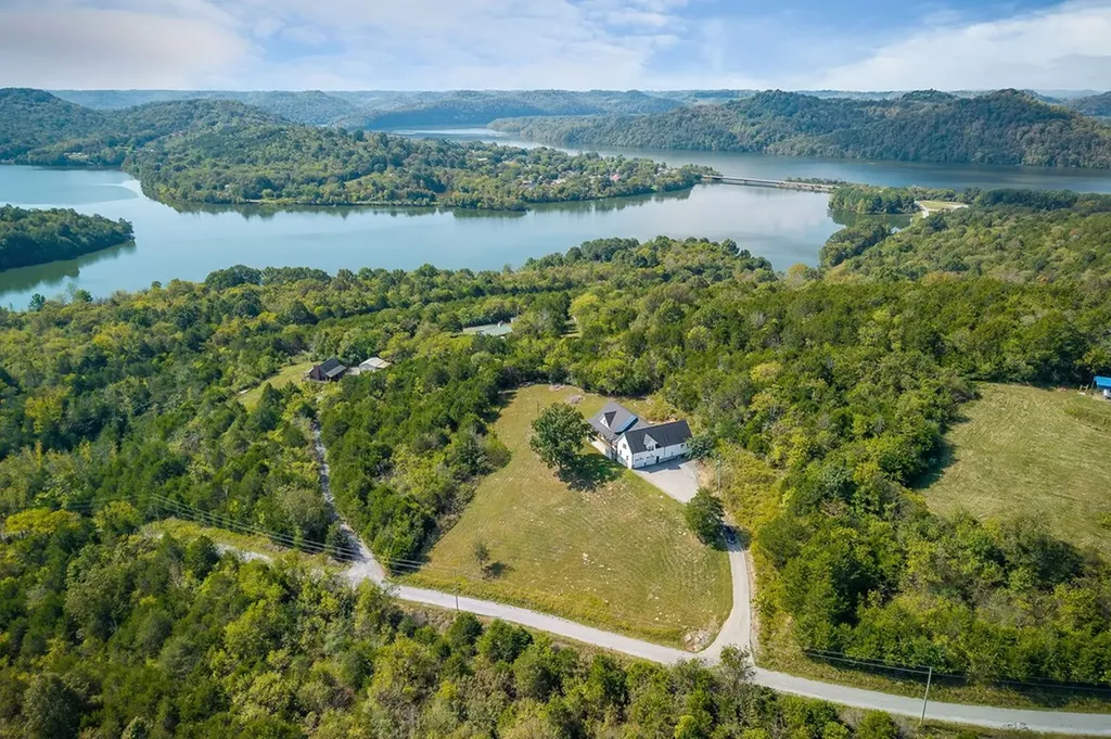 881 Eagle Mountain Road Granville TN 38564-5010