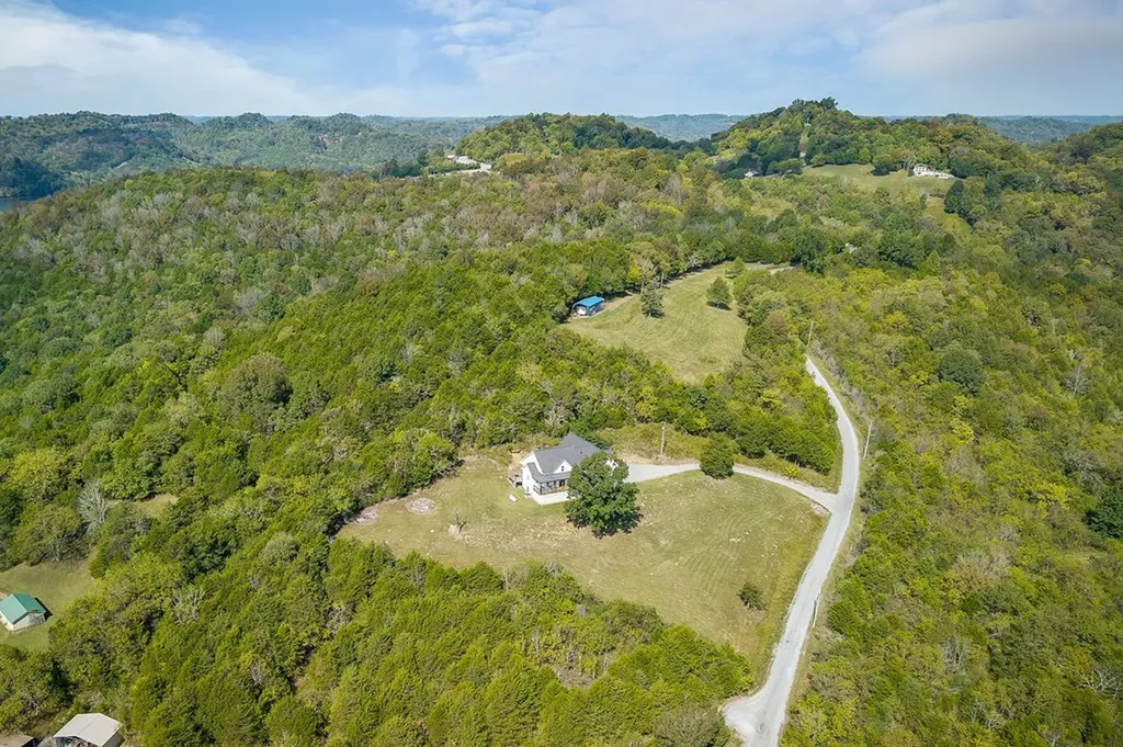 881 Eagle Mountain Road Granville TN 38564-5010