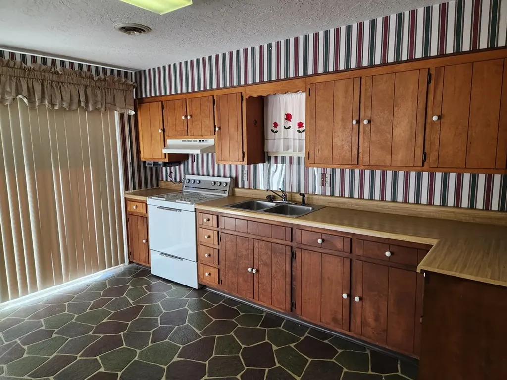 217 Lee Hollow Road Sparta TN 38583