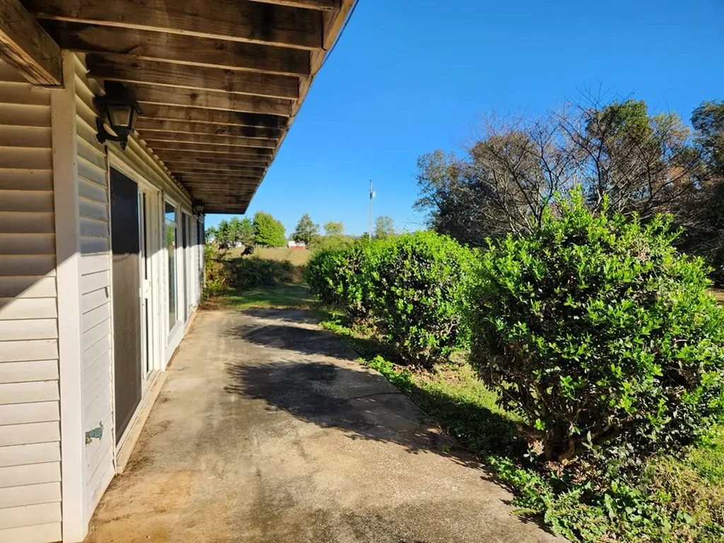 217 Lee Hollow Road Sparta TN 38583