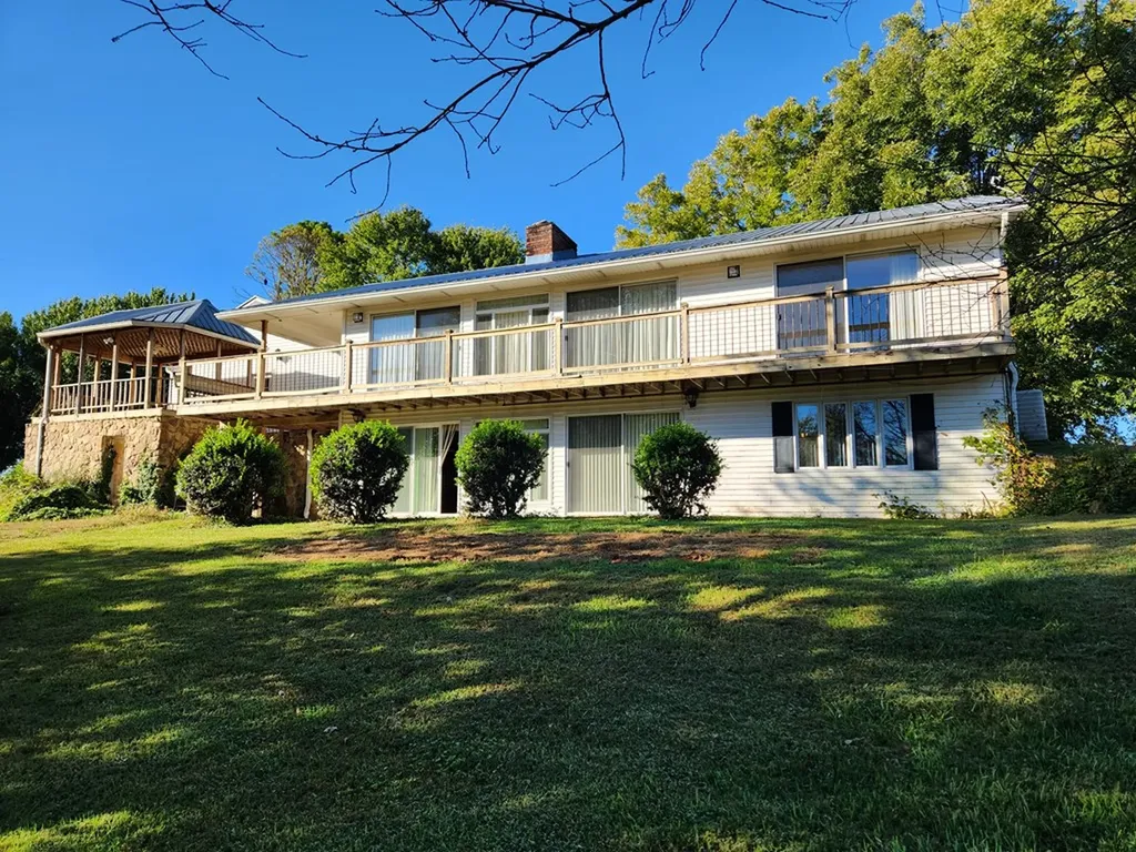 217 Lee Hollow Road Sparta TN 38583