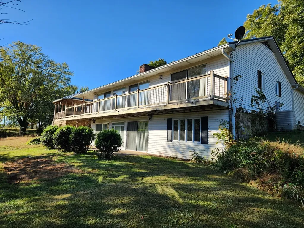 217 Lee Hollow Road Sparta TN 38583